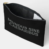 Mundus Sine Caesaribus Etui (Open)