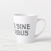 Mundus Sine Caesaribus Latte Mok (Rechts)