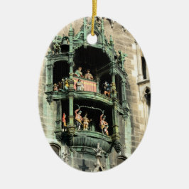 munich neues rathaus glockenspiel keramisch ornament
