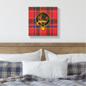 Munro Scottish Crest en Tartan Canvas print (Insitu (Slaapkamer))