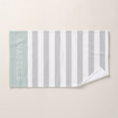 Munt en Grijze Strepen Monogram | Bewerkbare kleur Bad Handdoek (Handdoek)