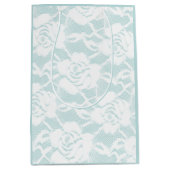 Munt en witte kant rozen floral medium cadeauzakje (Voorkant)