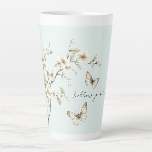 Munt Witte Bloemen Vlinders  Latte Mok (Voorkant)