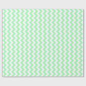 Muntgroen en wit chevronpatroon cadeaupapier (Vlak)