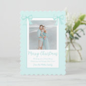 Muntgroene strikken gepersonaliseerde Kerstfoto Feestdagenkaart (Staand voorkant)