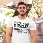 Muscles Funny Geek T-shirt<br><div class="desc">Het installeren van spieren grappig geek t-shirt</div>