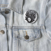 Muse in een dop (surrealisme) ronde button 5,7 cm (In situ)