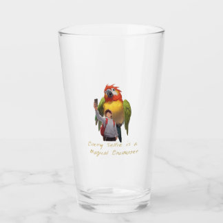 Museummoment - Selfie met een reuzenpapegaai Glas