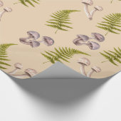 Mushroom & Green Fern Woodland Themed Cadeaupapier (Hoek)