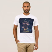 Mushroom House Under a Crescent Moon T-shirt (Voorkant volledig)