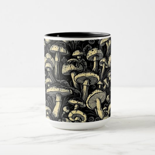 Mushroom Magic: Bold Black & White Coffee Mok (Midden)