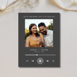 Music Player Photo Wedding Sla de datum op Aankondigingskaart<br><div class="desc">Zet het volume op liefde met onze Music Player Photo Wedding Save the Date! Ontworpen voor koppels die hun unieke stijl willen laten zien, heeft deze moderne en speelse kaart een strakke lay-out voor de muziekspeler en de boodschap: "We drukken op spelen voor altijd." Personaliseer het met je favoriete foto...</div>