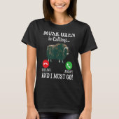Musk Oxen is Calling Musk Ox Arctic Animal Umingma T-shirt (Voorkant)
