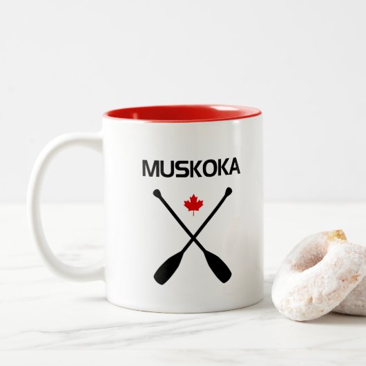 Muskoka Canada Crossed Paddle Oars Maple Leaf Tweekleurige Koffiemok (Met donut)