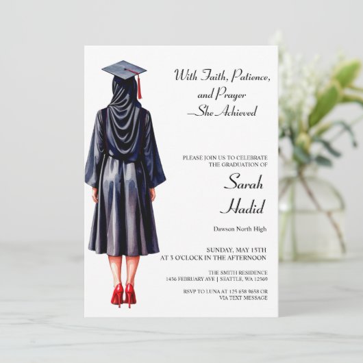 Muslim Hijabi Afstuderen Invitation Kaart (Staand voorkant)