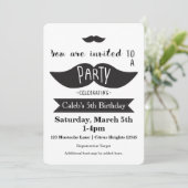 Mustache Bash Verjaardagsfeest Moderne Uitnodiging (Staand voorkant)