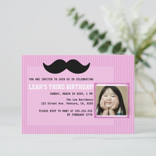 Mustache Birthday Party Invitation Kaart (Staand voorkant)