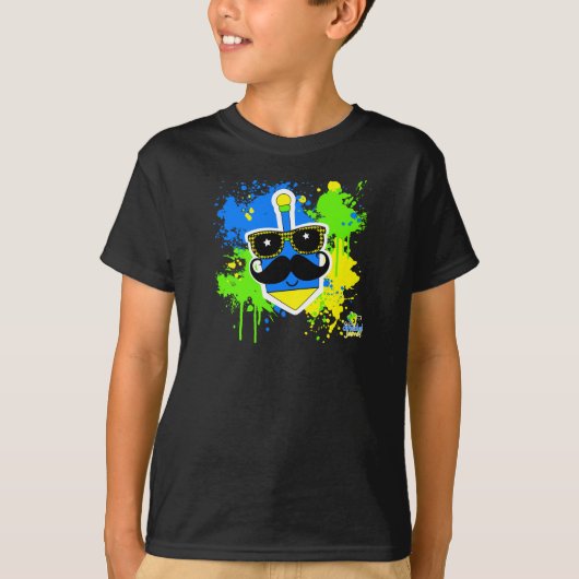 Mustache Dreidel - Donker Shirt (Voorkant)