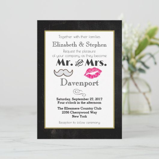 Mustache en Lips Wedding Invite on Black Kaart (Staand voorkant)