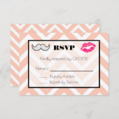 Mustache en Lips Wedding RSVP op Peach Chevron (Voorkant / Achterkant)