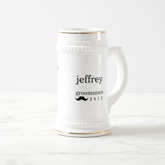 Mustache groomsman bachelor beer stein mok (Voorkant rechts)
