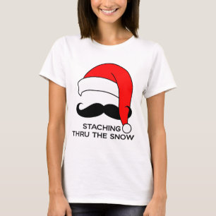 Mustache Kerstmis: doormidden door de sneeuw T-shirt