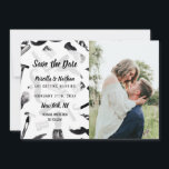 Mustache Razor Shaver Waterverf Barber Pattern Save The Date<br><div class="desc">Stijl uw uitnodigingen en gebeurteniskaarten met dit trendy en gepolijst ontwerp. Het is voorzien van een zwart-witte hand getekend en met waterverf geverfde snor, scheermes en een gepatenteerde scheerschouderafdruk die elke keer de papery-mode en-chic zal maken. Dit ontwerp is los van een collectie evenementspapier dat het omvat; bruiloft, verjaardag, zoete...</div>