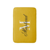 Mustard yellow bath mat with elegant name monogram (Voorkant Verticaal)