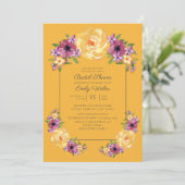 Mustard Yellow Paars Floral Vrijgezellenfeest Invi Kaart (Staand voorkant)