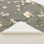 mustered small flowers with green leaves pattern o sherpa deken (3/4)
