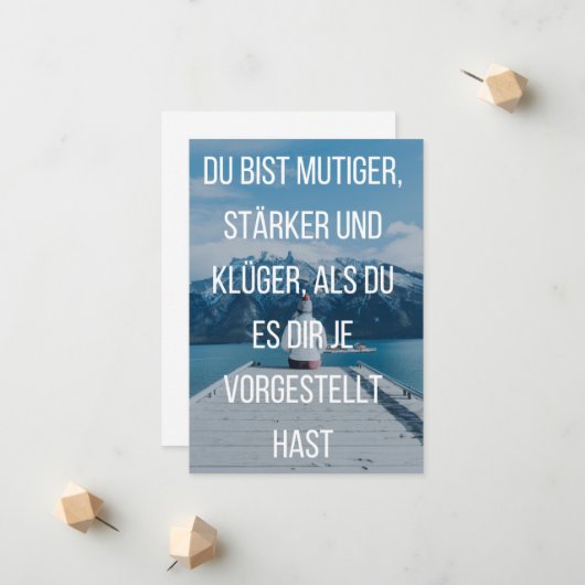 Mut, Stärke, Weisheit - Positive Affirmationspostk Aankondiging (Voorkant / Achterkant in situ)