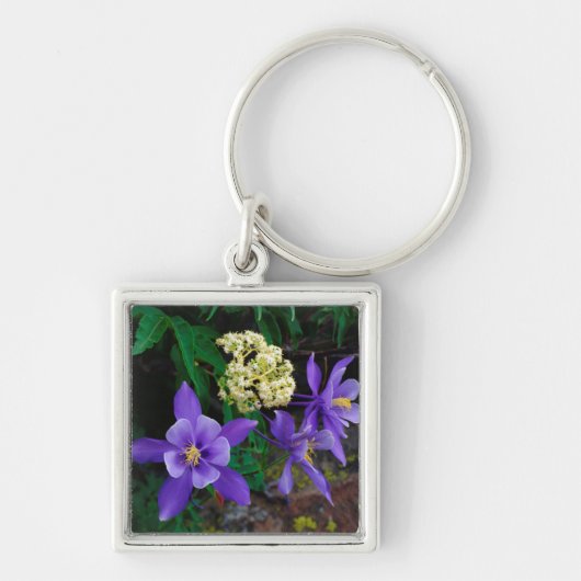 Mutante Akelei Wilde Bloemen Sleutelhanger (Voorkant)
