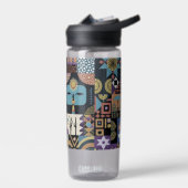 Muted Earthy Folk Art Patchwork Quilt Waterfles (Links)