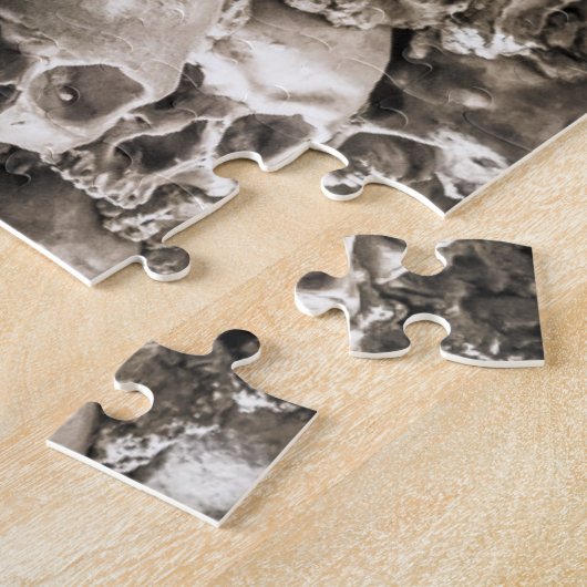 Muur vol met Botten en schedels in de botkapel Legpuzzel (Zijkant)