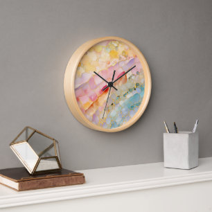 Muurklok met abstract patroon. Pastel kleuren