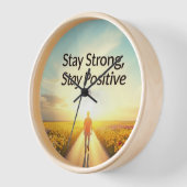 Muurklok met een positief ontwerp "Blijf sterk" (Hoek)