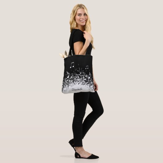 Muziek gepersonaliseerde naam zwart wit tote bag (Op model)