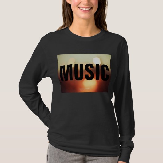 Muziek op bokeh lampjes t-shirt (Voorkant)