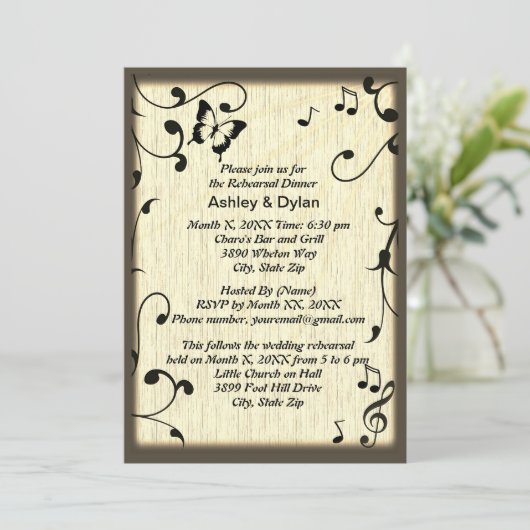 Muziek vlinder bladeren geel bruin hout bruiloft kaart (Staand voorkant)