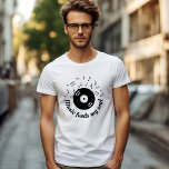 Muziek voedt mijn sol Vinyl Album T-shirt<br><div class="desc">Dit T-shirt is perfect voor een muziekliefhebber. Dit zwarte en witte T-shirt bevat een vinylalbum met muzieknoten en de woorden "Muziek voedt mijn ziel".</div>