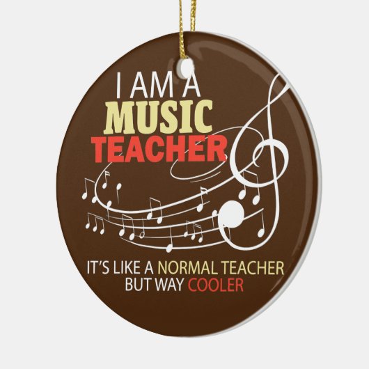 Muziekleraar als normale leraar, maar weg keramisch ornament (Links)