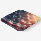 Muzieknoten op een Amerikaanse vlag Papieren Bordje (Gebogen)