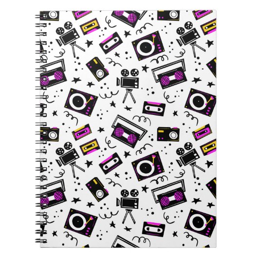 Muziekspeler, bandrecorder, videoband, filmcamera, notitieboek (Voorkant)