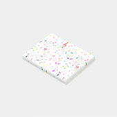 Muzieksymbolen in regenboogkleuren post-it® notes (Schuin)