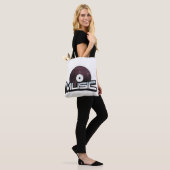 Muziektekst met vinylplaat tote bag (Op model)