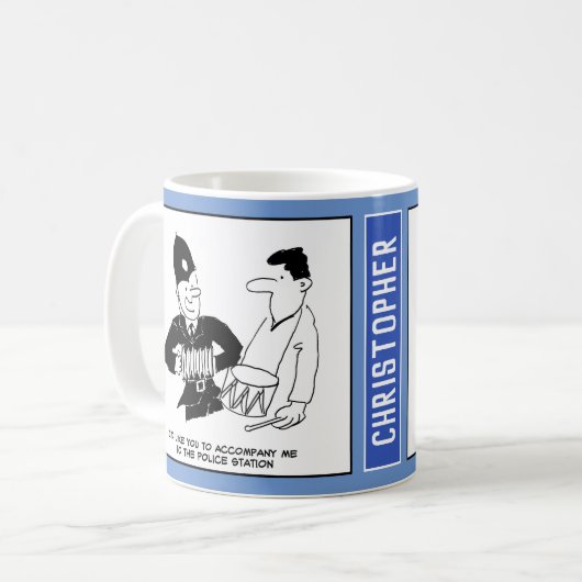 Muzikale Britse politieman met accordeon. grappig Koffiemok (Voorkant links)