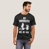 My Broomstick Runs on Beer Halloween Witches T-shirt (Voorkant volledig)