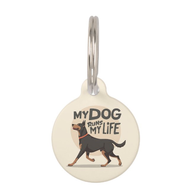 My Dog Runs My Life Doberman Running Art Huisdierpenning (Voorkant)