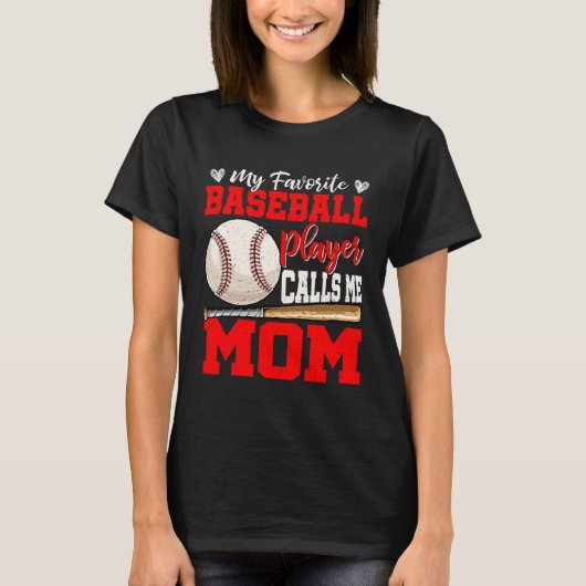 My Favorite Baseball Player Calls Me Mom Cute Moth T-shirt (Voorkant)