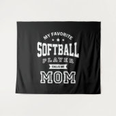 My Favorite Softball Player Calls Me Mom Wandkleed (Voorkant (horizontaal))
